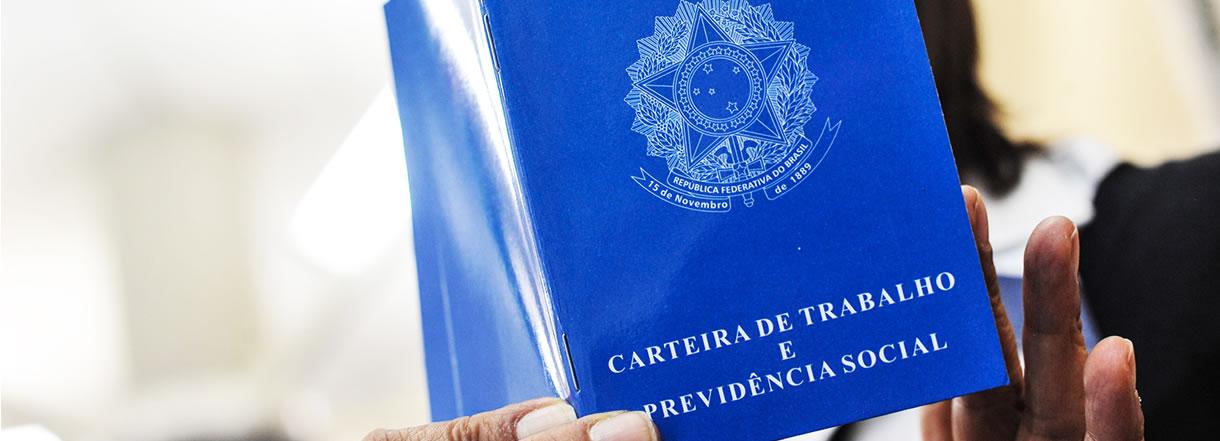 [Governo muda a CLT e determina substituição do eSocial]